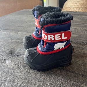 Sorel commander snow boots size 5 toddler
